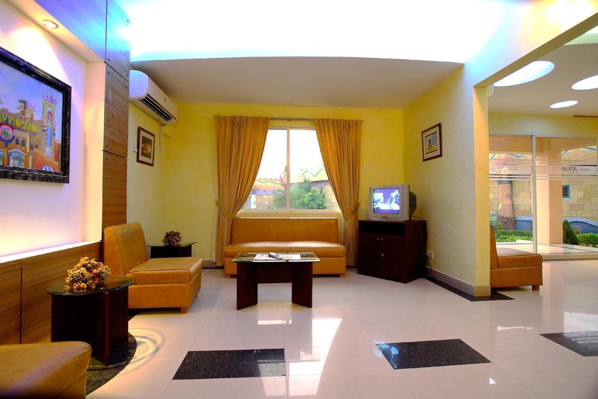 Resort Atlantis Dhaka Bagian luar foto